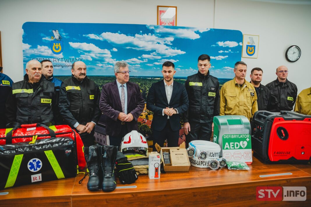 Rytwiany kupiły agregaty prądotwórcze i beczkowozy. Był też prezent dla strażaków