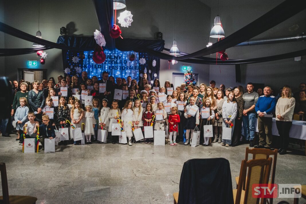 Kolędy i pastorałki wybrzmiały w Ujeździe. Kolędowali Jezusowi