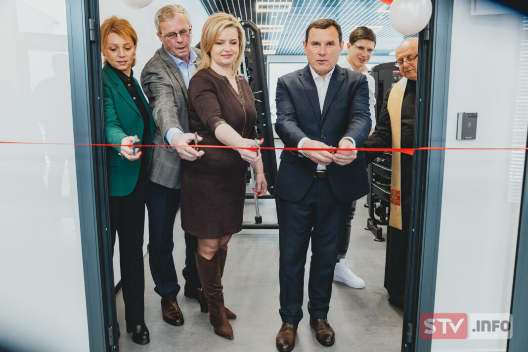 Nowa jakość sportu. Gminna siłownia w Klimontowie już otwarta