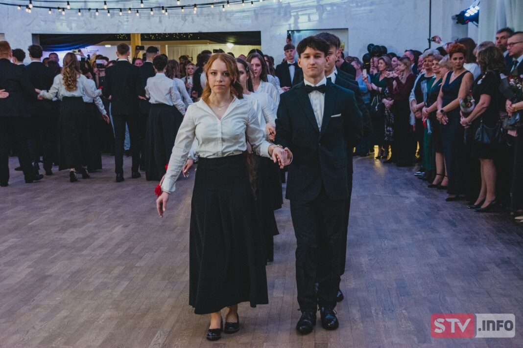 STUDNIÓWKA: Liceów Ogólnokształcących w Bogorii i Osieku