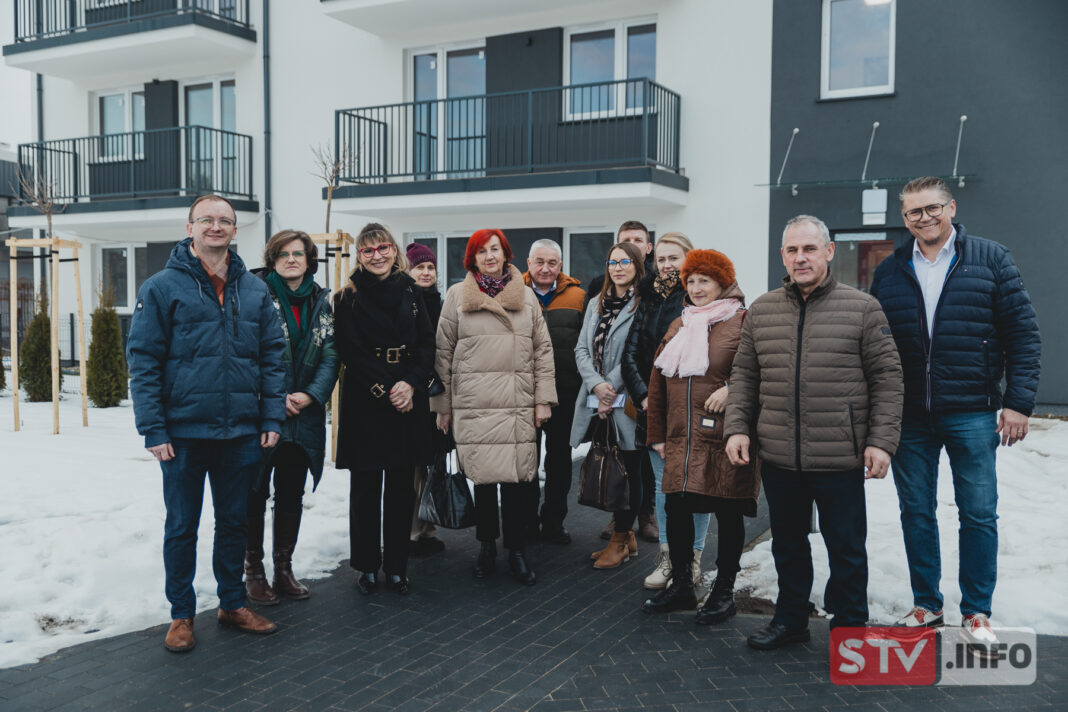 Samorządowcy z Łagowa wizytowali budowę mieszkań SIM. To kolejna gmina, która dołącza do społecznego programu