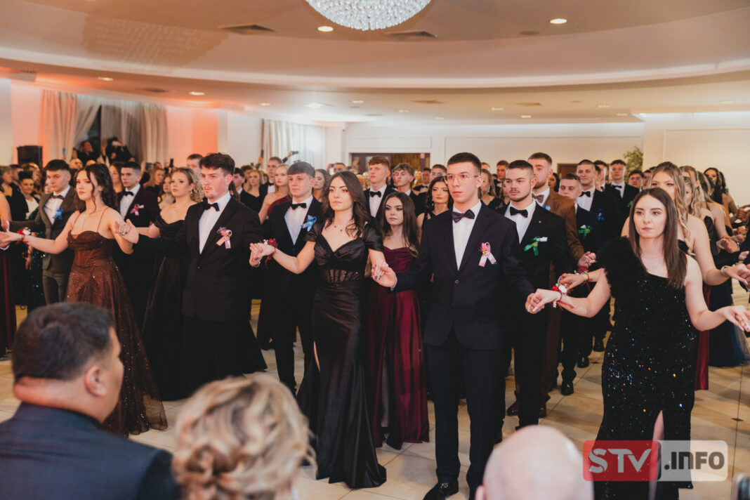 STUDNIÓWKA: Zespół Szkół nr 1 w Opatowie – Szkoła na Górce