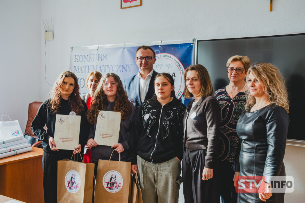 „Formuła Sukcesu” sprawdziła młode umysły. Matematyczne talenty z całego powiatu w II LO w Sandomierzu