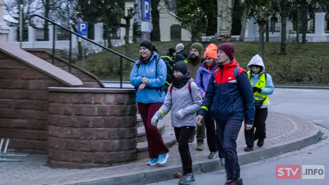 Pątnicy Ekstremalnej Drogi Krzyżowej Klimontów – Święty Krzyż już na trasie Pątnicy Ekstremalnej Drogi Krzyżowej Klimontów – Święty Krzyż już na trasie