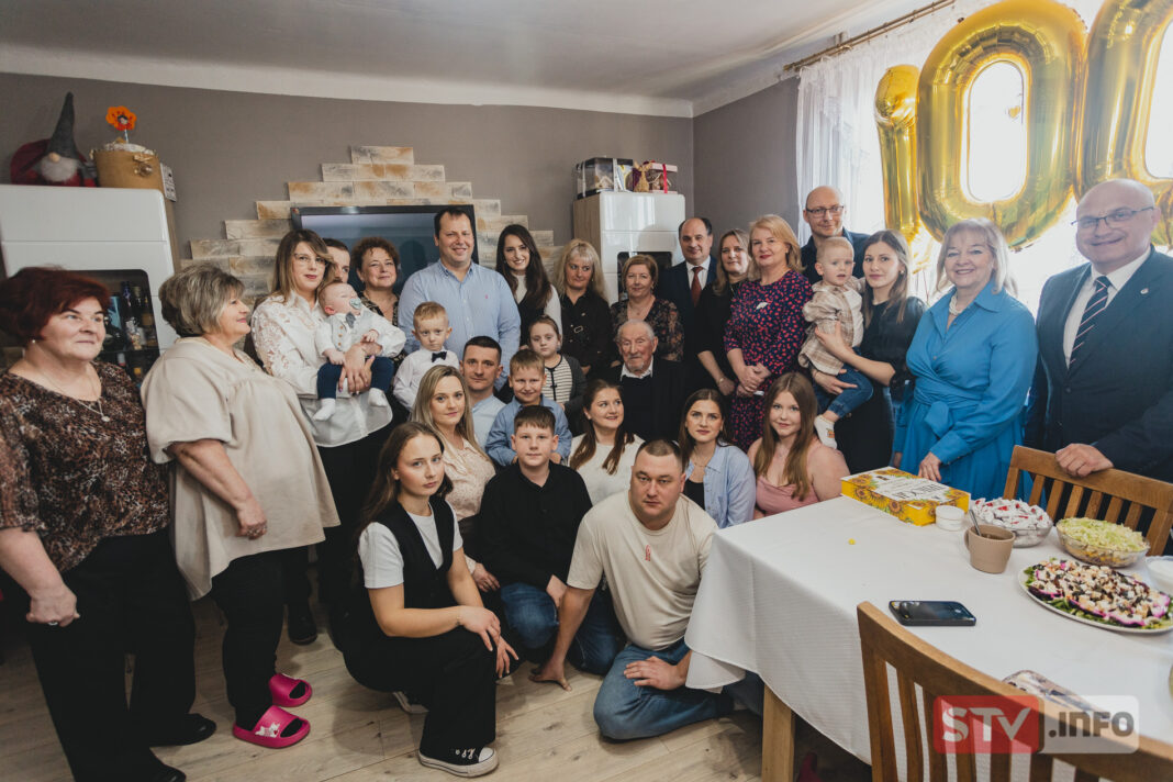 100 lat życia, wspomnień i rodzinnej miłości. Piękny jubileusz Pana Mariana Saniawy z Koszyc