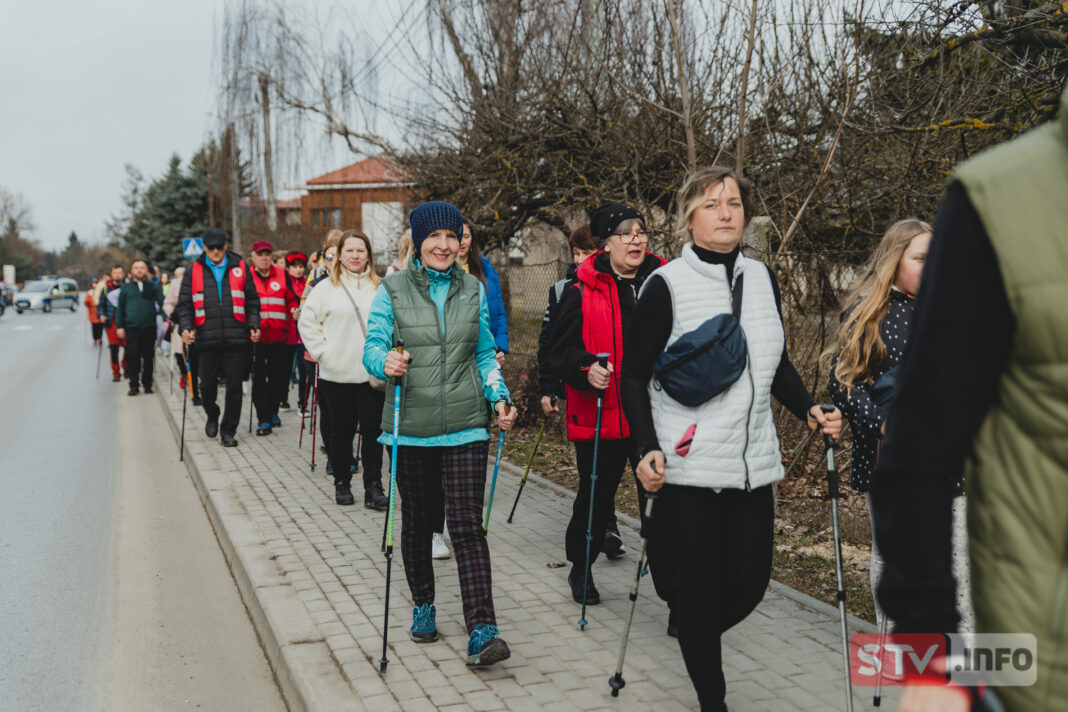 Nordic walking dla kobiet i z kobietami. Maszerowali zakątkami Sandomierza Nordic walking dla kobiet i z kobietami. Maszerowali zakątkami Sandomierza