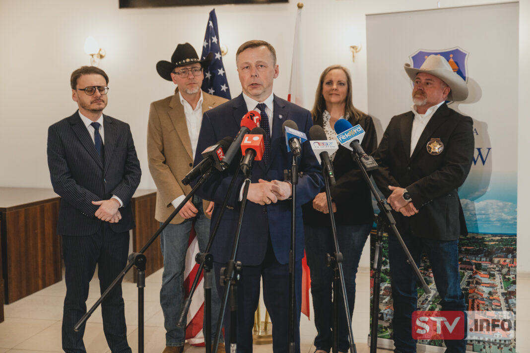 Szeryf z USA z wizytą w Opatowie. Czy to początek współpracy? Szeryf z USA z wizytą w Opatowie. Czy to początek współpracy?