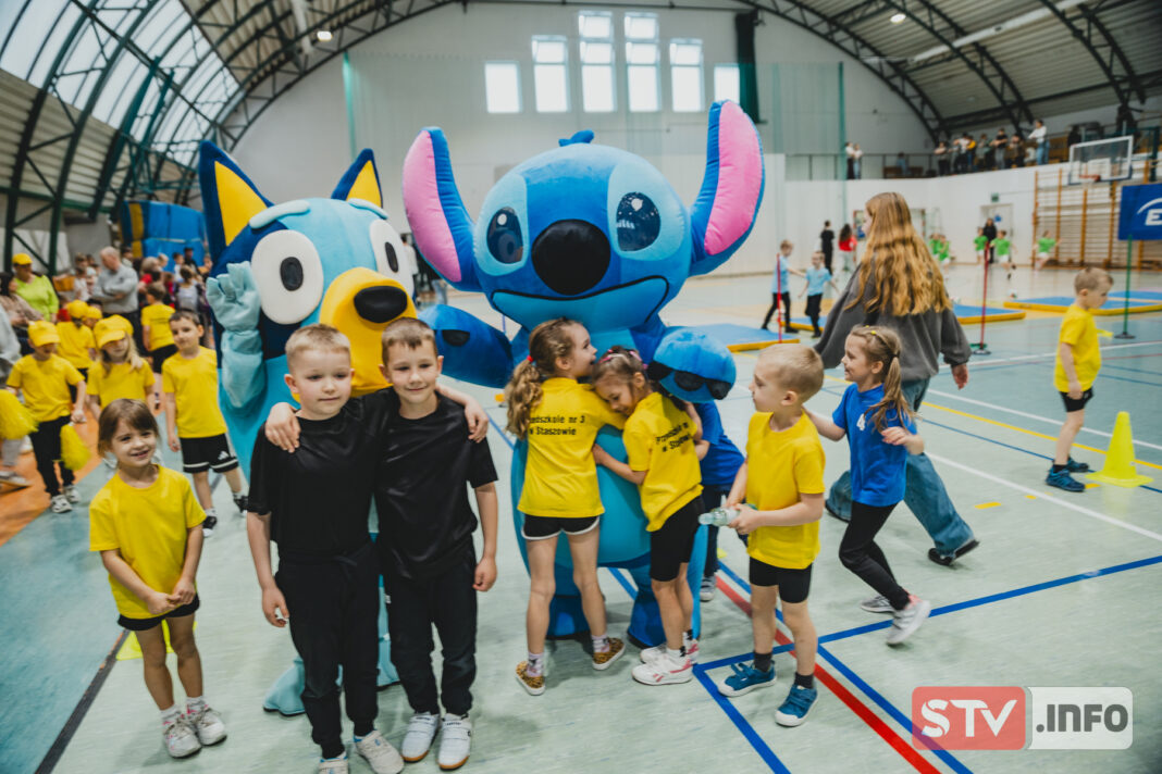 Sportowe emocje sięgnęły zenitu. III Igrzyska Przedszkolaka w Staszowie Sportowe emocje sięgnęły zenitu. III Igrzyska Przedszkolaka w Staszowie