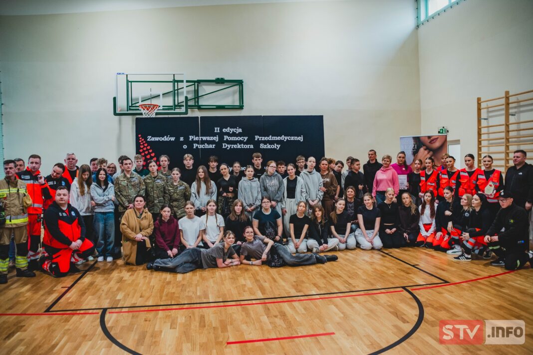 Liczyła się każda sekunda. Zawody ratownicze w Ożarowie Liczyła się każda sekunda. Zawody ratownicze w Ożarowie