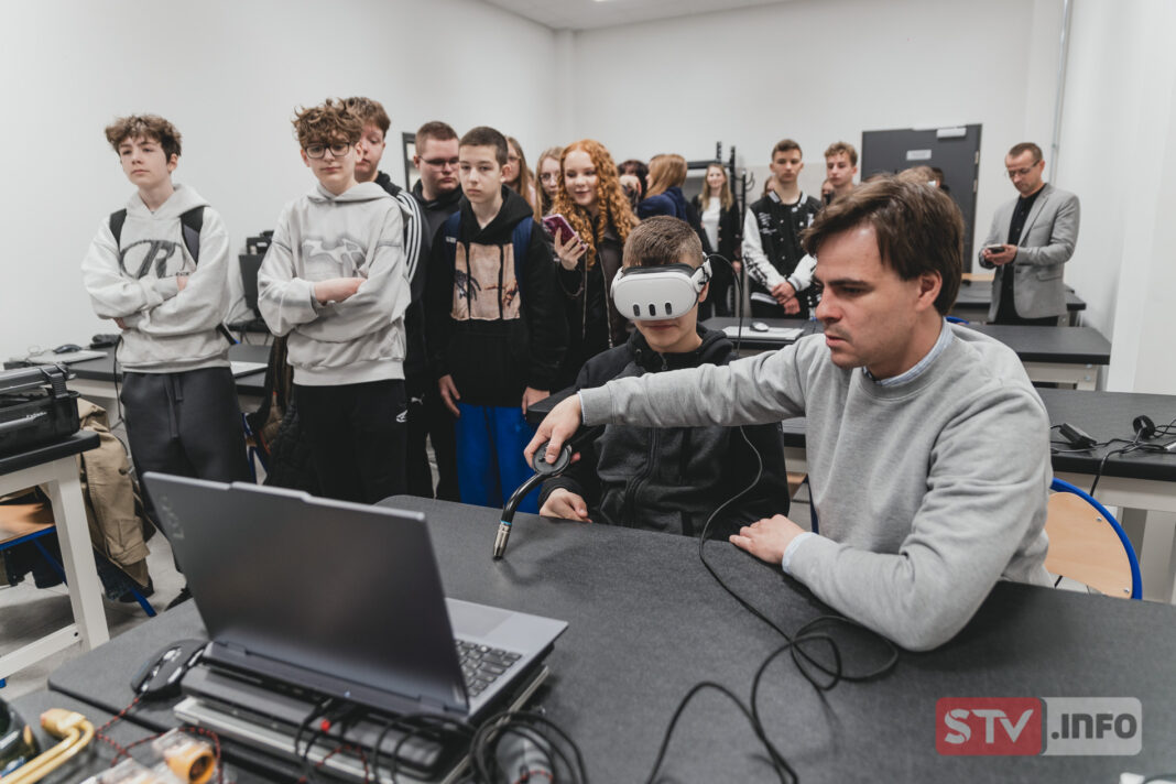 Trwa nabór na darmowe kursy spawalnicze. BCU w Staszowie wykształci spawaczy i spawalników Trwa nabór na darmowe kursy spawalnicze. BCU w Staszowie wykształci spawaczy i spawalników