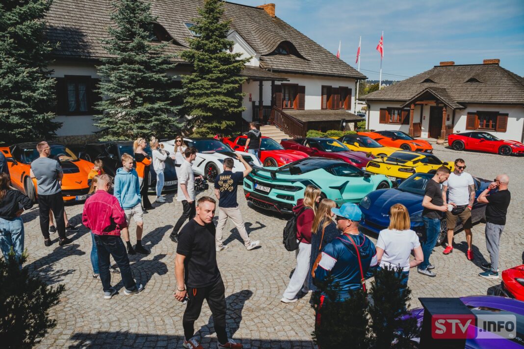 Amerykańskie legendy opanowały Sandomierz. Zlot Corvette przyciągnął tłumy Amerykańskie legendy opanowały Sandomierz. Zlot Corvette przyciągnął tłumy