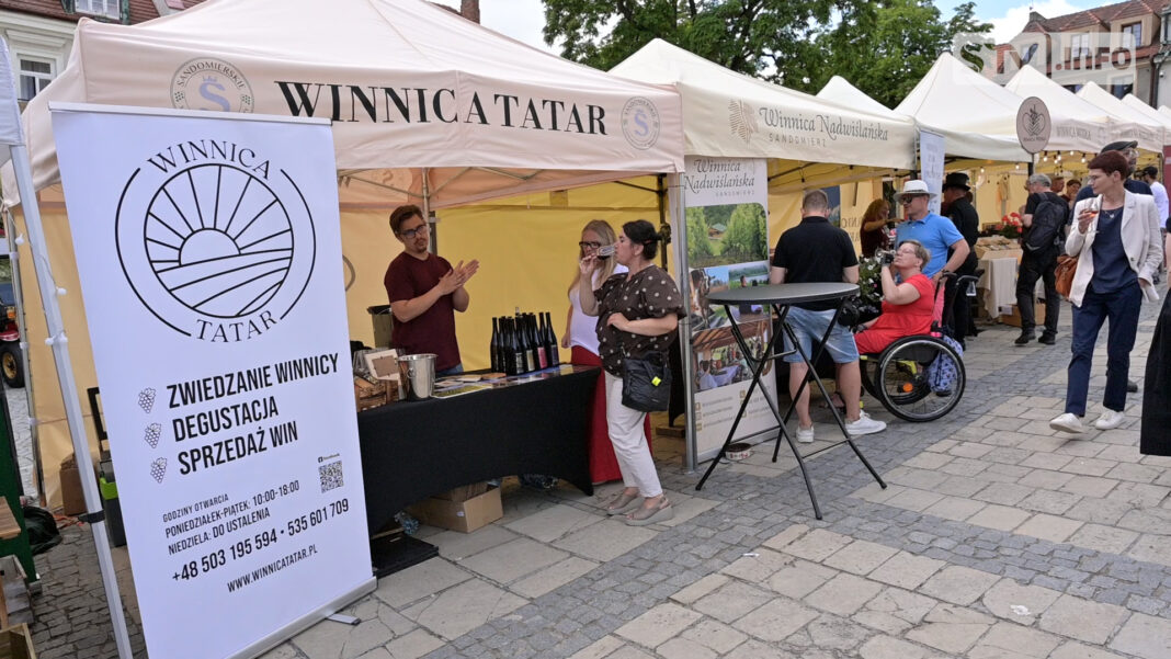 Smaki i tradycja. Za nami II Festiwal Wina i Sera w Sandomierzu Smaki i tradycja. Za nami II Festiwal Wina i Sera w Sandomierzu