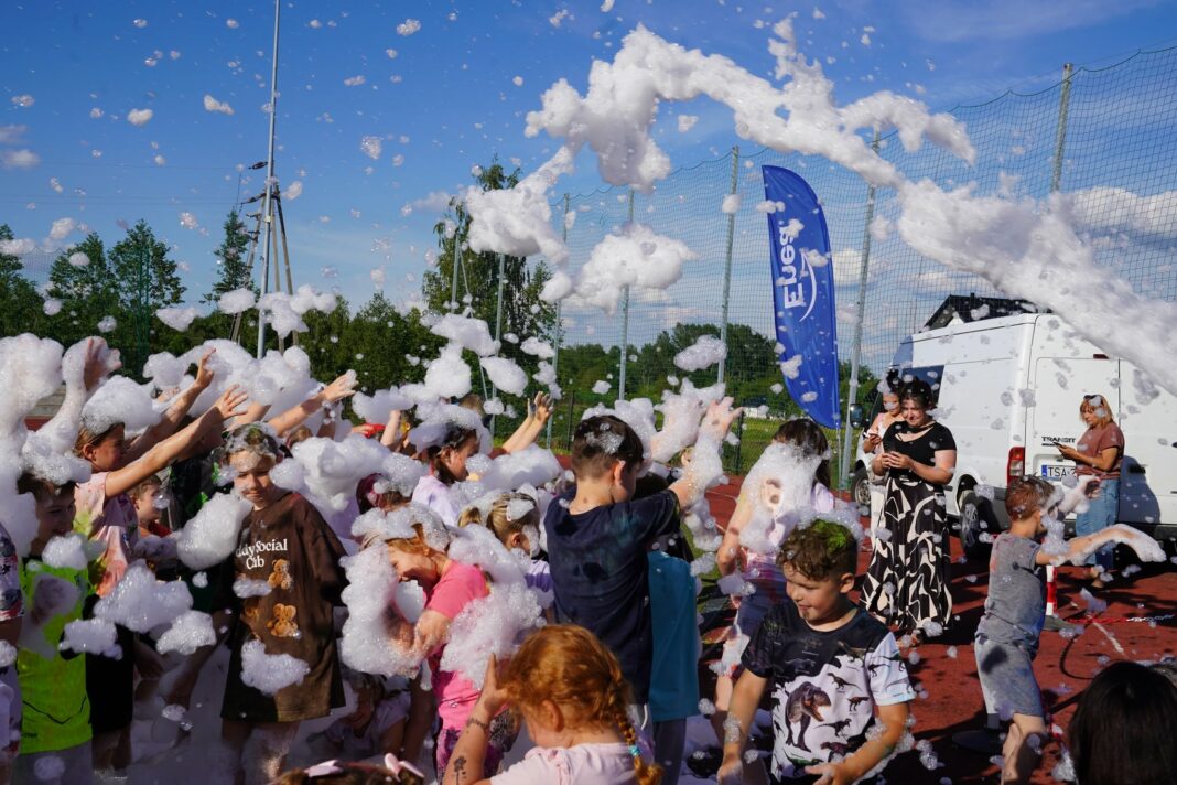 Ponad 350 uczestników podczas ekologicznego Dnia Dziecka w Osieku Ponad 350 uczestników podczas ekologicznego Dnia Dziecka w Osieku