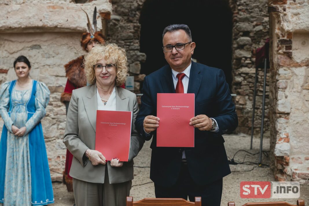 Zamek „Krzyżtopór” stanie się obiektem badań naukowych i studenckich praktyk. Władze Iwanisk zawarły umowę z UJK Zamek „Krzyżtopór” stanie się obiektem badań naukowych i studenckich praktyk. Władze Iwanisk zawarły umowę z UJK
