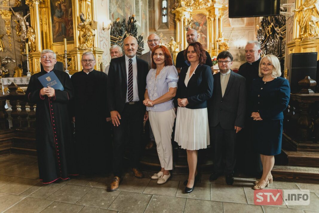 Zabytki sakralne w regionie wypięknieją. Urząd Marszałkowski przekazał na ten cel 900 tysięcy złotych Zabytki sakralne w regionie wypięknieją. Urząd Marszałkowski przekazał na ten cel 900 tysięcy złotych