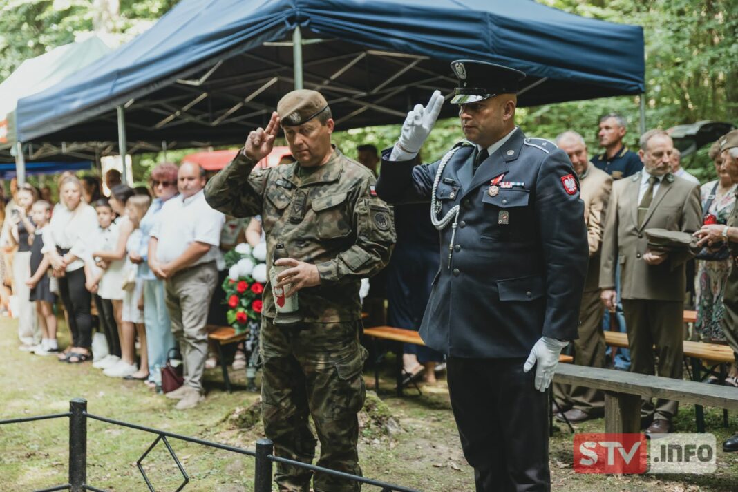 Dwikozy. Uczcili pamięć o pomordowanych przez Niemców w Górskim Lesie Dwikozy. Uczcili pamięć o pomordowanych przez Niemców w Górskim Lesie