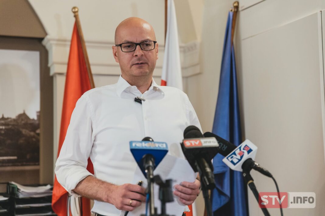 Paweł Niedźwiedź o inwestycjach, basenie, parkach kieszonkowych, kontenerach socjalnych i statystykach z turystyki Paweł Niedźwiedź o inwestycjach, basenie, parkach kieszonkowych, kontenerach socjalnych i statystykach z turystyki