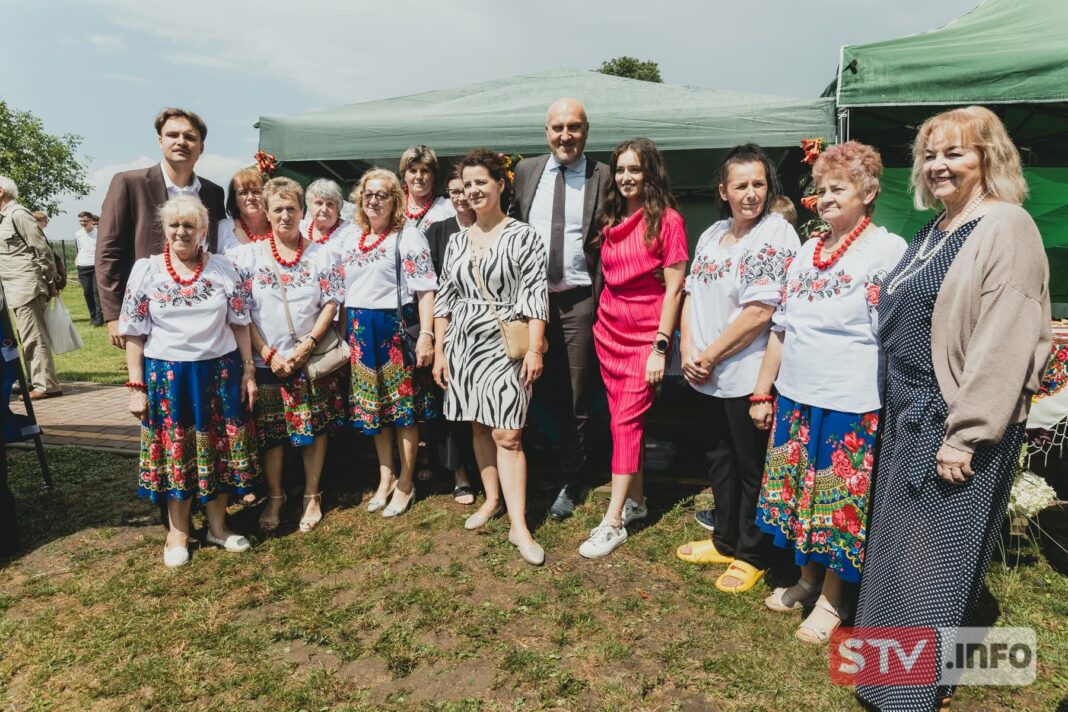 Uroczystości religijne i integracja mieszkańców. Za nami odpust i piknik w Wojciechowicach Uroczystości religijne i integracja mieszkańców. Za nami odpust i piknik w Wojciechowicach
