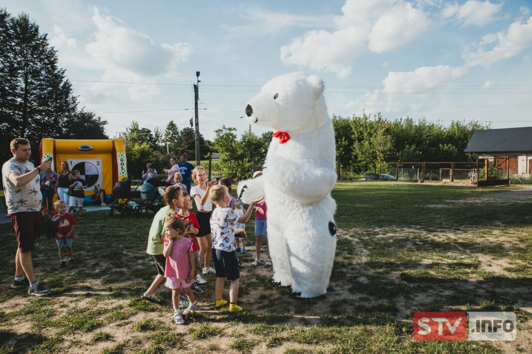 Mieszkańcy Chrapanowa w gminie Zawichost i okolic bawili się na rodzinnym pikniku Mieszkańcy Chrapanowa w gminie Zawichost i okolic bawili się na rodzinnym pikniku