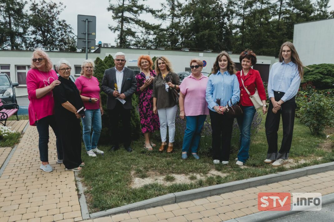 Zapach lawendy i profilaktyka zdrowia. Wyjątkowa akcja Sandomierskich Amazonek w szpitalu Zapach lawendy i profilaktyka zdrowia. Wyjątkowa akcja Sandomierskich Amazonek w szpitalu