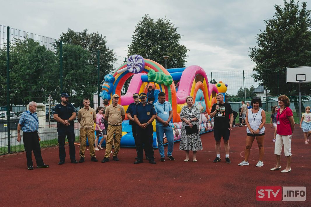 Sąsiedzka integracja i bezpieczne osiedla. Piknik Stowarzyszenia „Ożarów – lubię tu być” Sąsiedzka integracja i bezpieczne osiedla. Piknik Stowarzyszenia „Ożarów – lubię tu być”