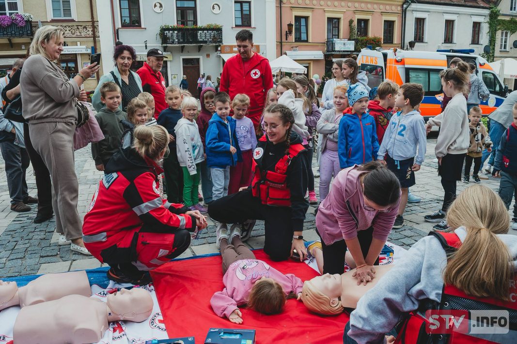 Edukacja, profilaktyka i bezpieczeństwo. Miasteczko Pierwszej Pomocy w Sandomierzu Edukacja, profilaktyka i bezpieczeństwo. Miasteczko Pierwszej Pomocy w Sandomierzu