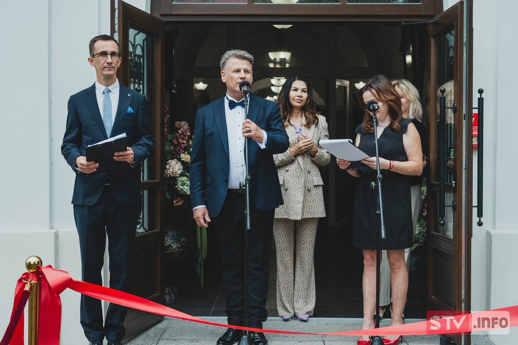 Nowe życie staszowskiego Ratusza. Otwarto tradycyjną restaurację Nowe życie staszowskiego Ratusza. Otwarto tradycyjną restaurację