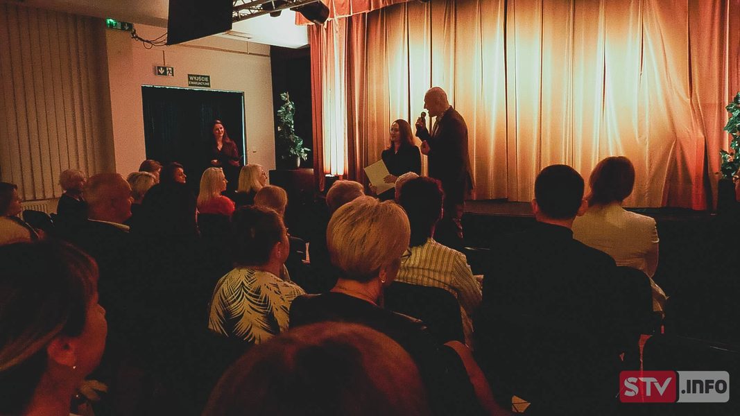 Sztuka w służbie pomocy. Zawichojski Teatr Miejski zagrał w Łoniowie Sztuka w służbie pomocy. Zawichojski Teatr Miejski zagrał w Łoniowie