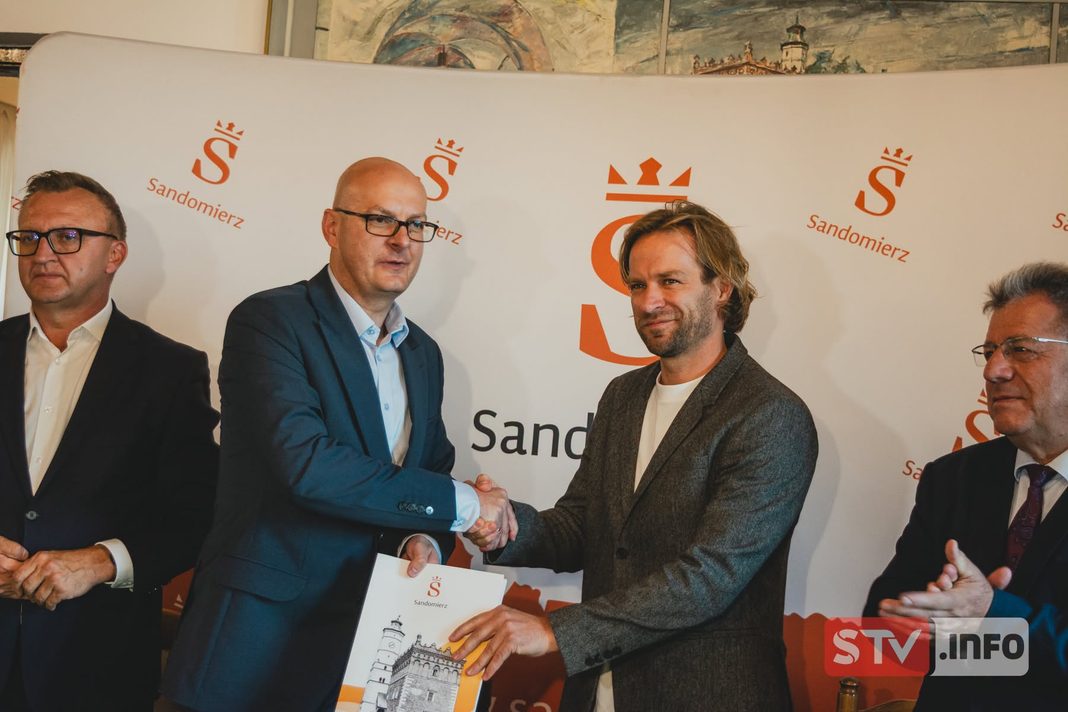 Milionowa inwestycja w Sandomierzu. Powstanie projekt przebudowy DK77 i nowego ronda Milionowa inwestycja w Sandomierzu. Powstanie projekt przebudowy DK77 i nowego ronda
